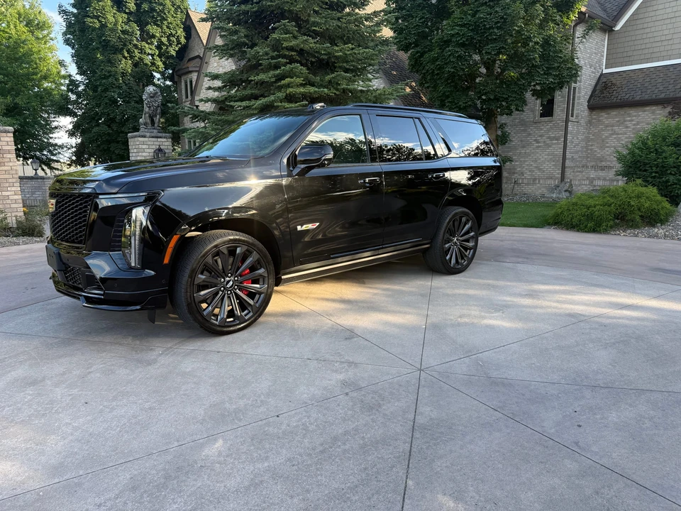 2025 Cadillac Escalade-V 5th Gen - Image 3 of 31
