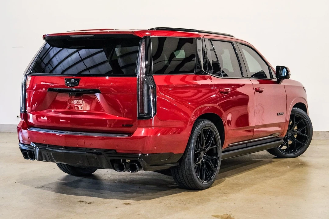 2025 Cadillac Escalade-V 5th Gen - Image 10 of 12