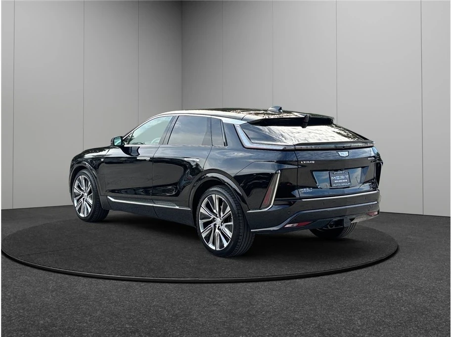 2025 Cadillac Lyriq - Image 7 of 21