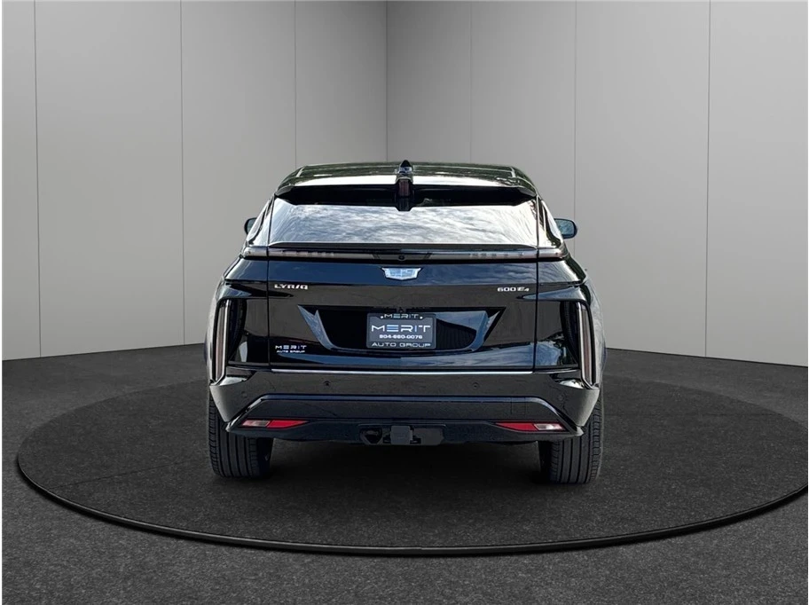 2025 Cadillac Lyriq - Image 8 of 21