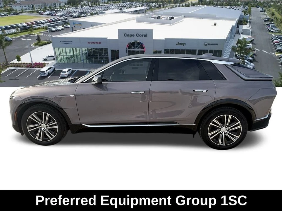 2025 Cadillac Lyriq - Image 7 of 12