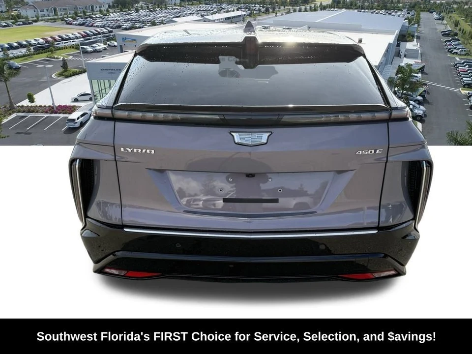 2025 Cadillac Lyriq - Image 5 of 12