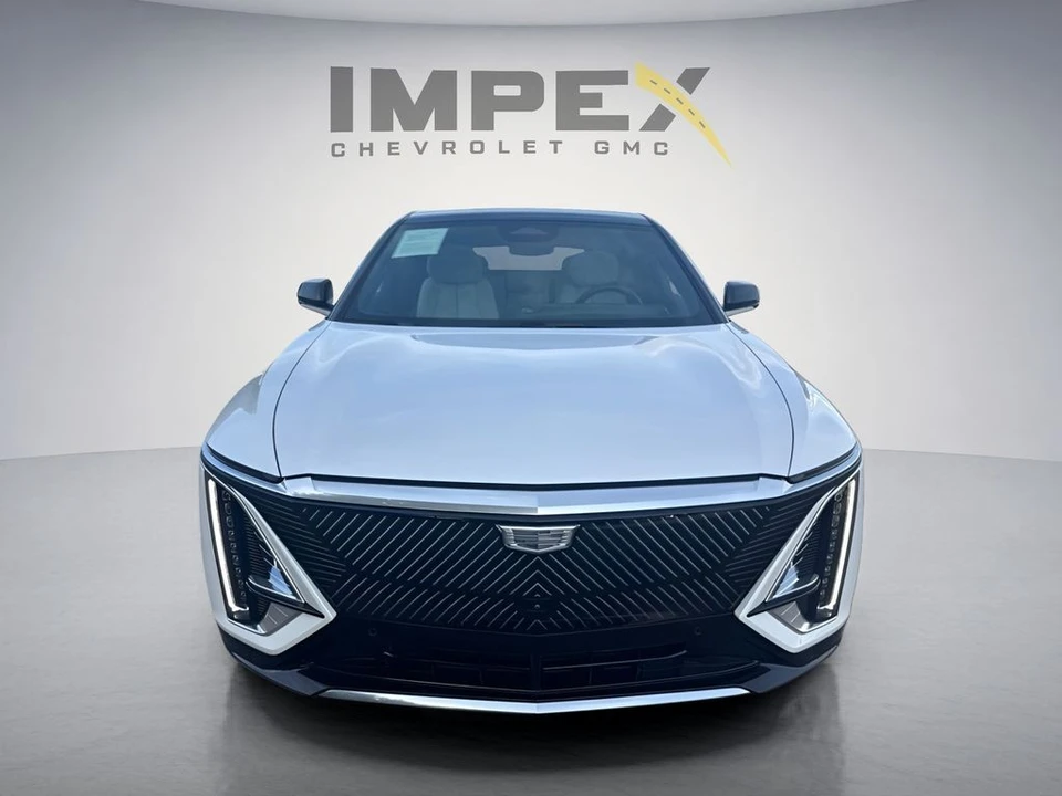 2025 Cadillac Lyriq - Image 11 of 31