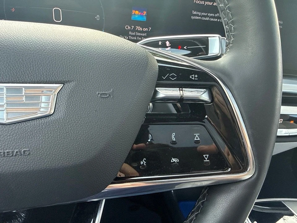 2025 Cadillac Lyriq - Image 18 of 31