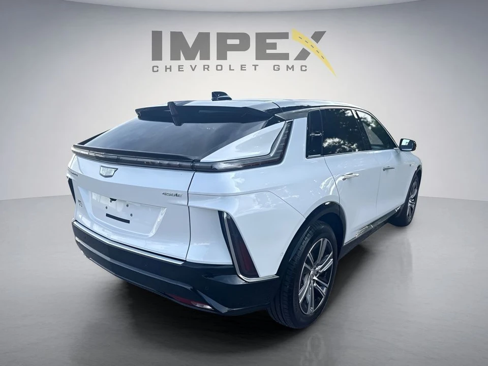 2025 Cadillac Lyriq - Image 5 of 31