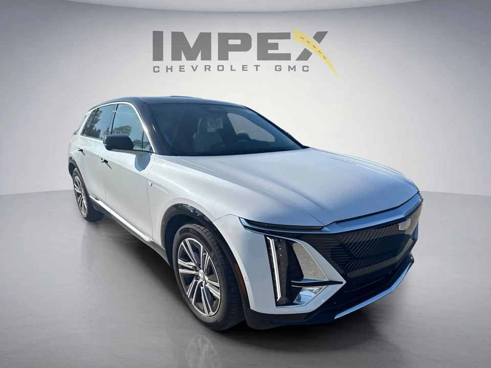 2025 Cadillac Lyriq - Image 7 of 15