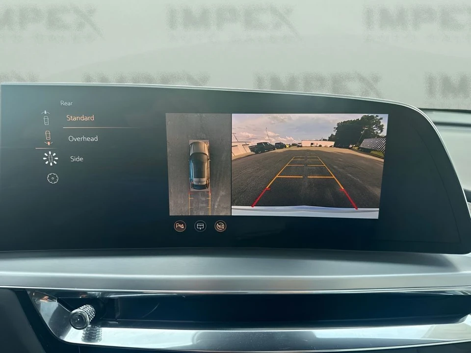 2025 Cadillac Lyriq - Image 31 of 31