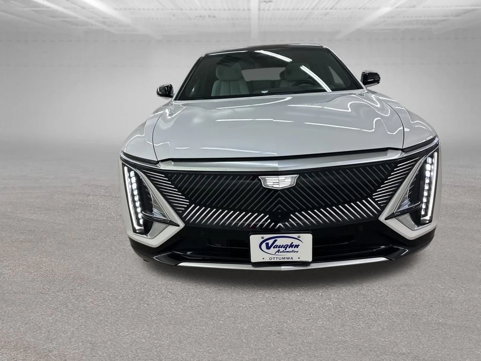 2025 Cadillac Lyriq - Image 3 of 12
