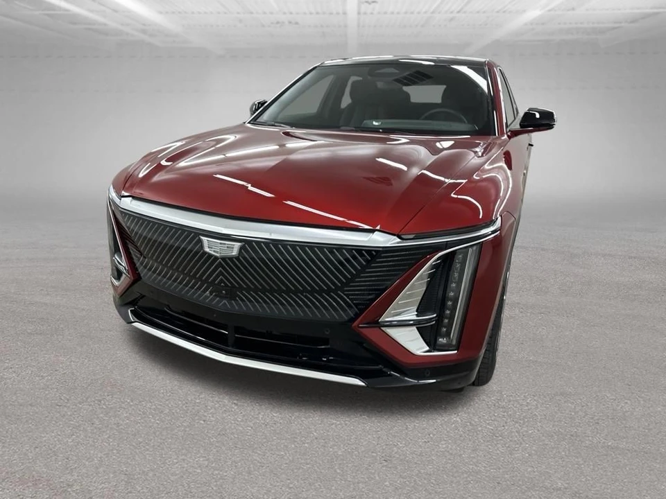 2025 Cadillac Lyriq - Image 4 of 31