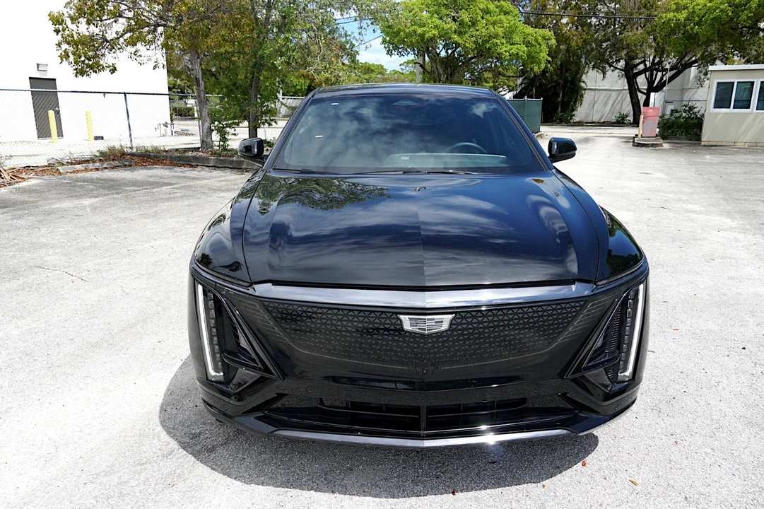 2025 Cadillac Lyriq - Image 14 of 21