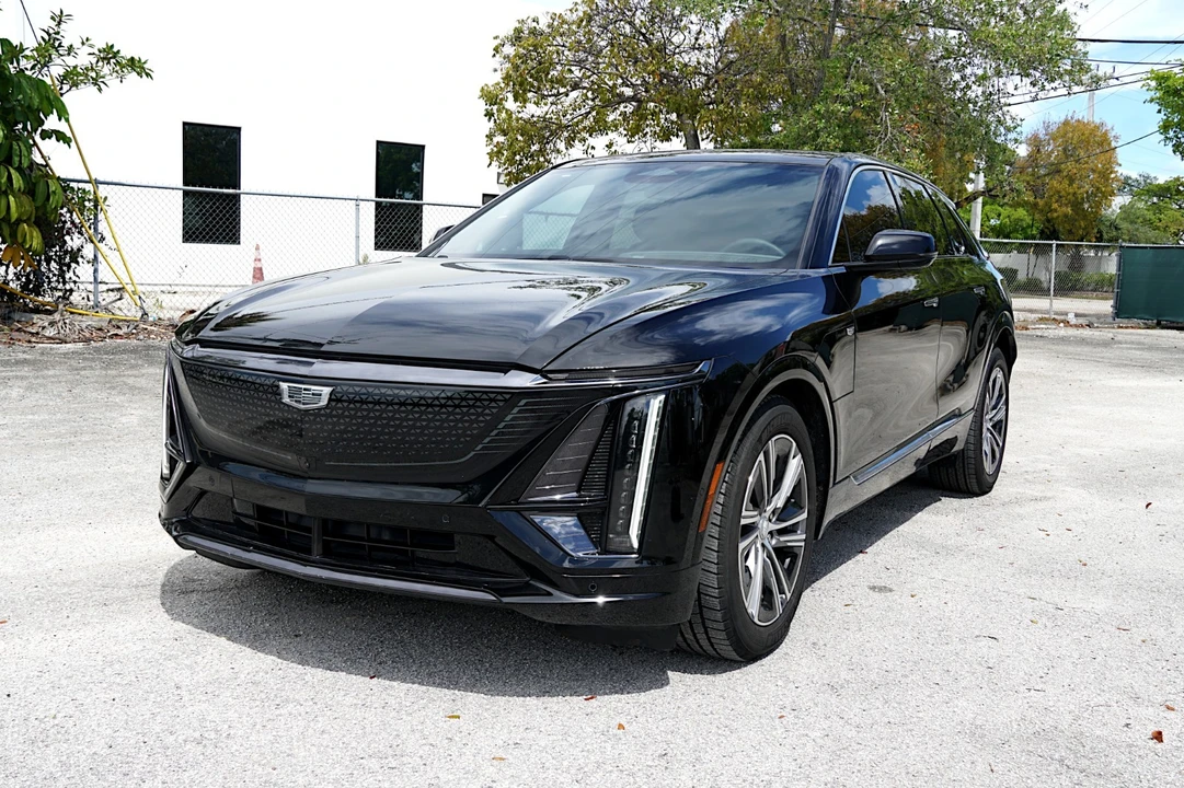 2025 Cadillac Lyriq - Image 4 of 21