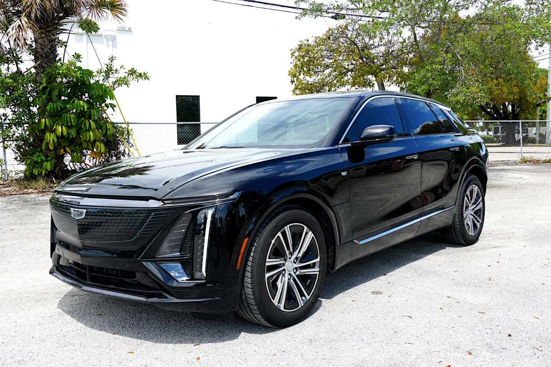 2025 Cadillac Lyriq - Image 3 of 21