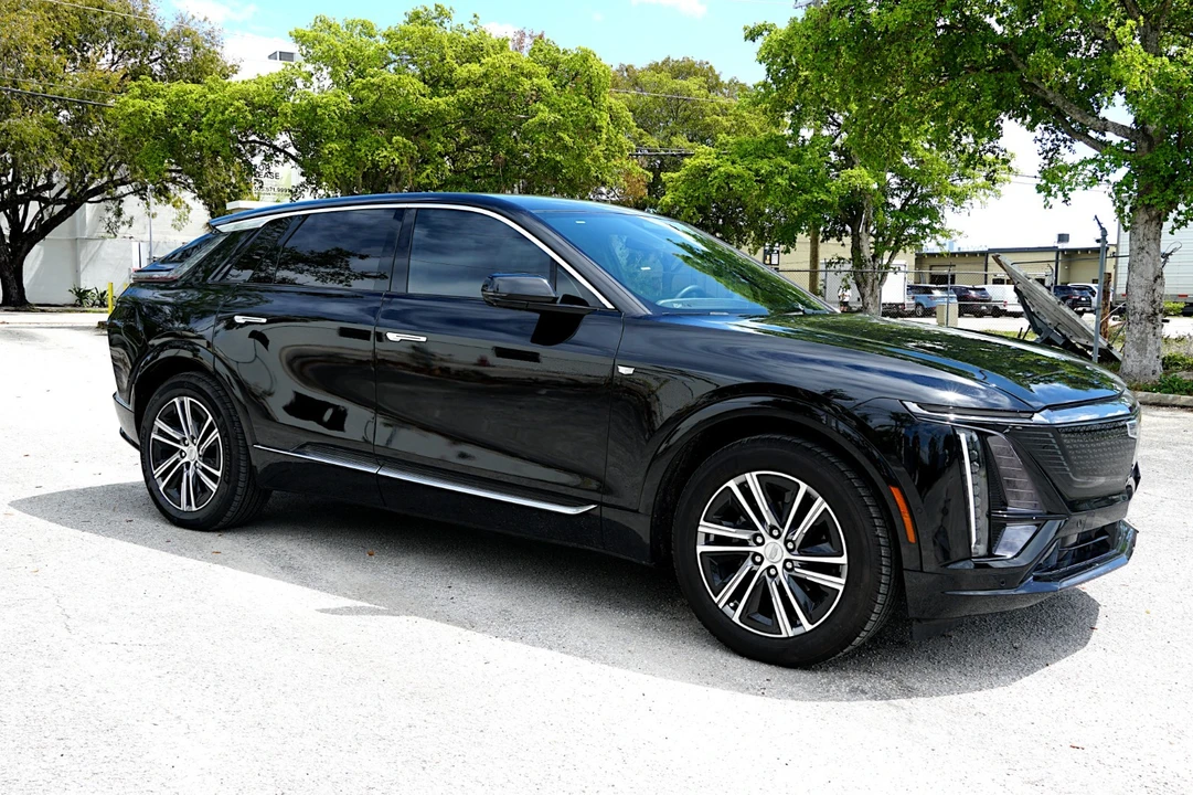 2025 Cadillac Lyriq - Image 7 of 21
