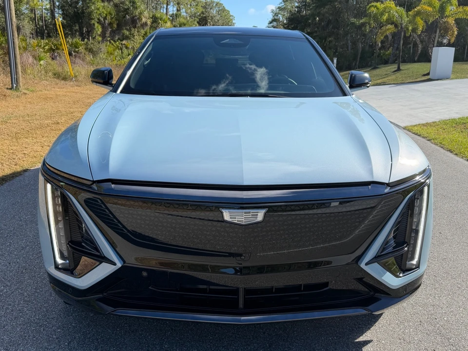 2025 Cadillac Lyriq - Image 3 of 13