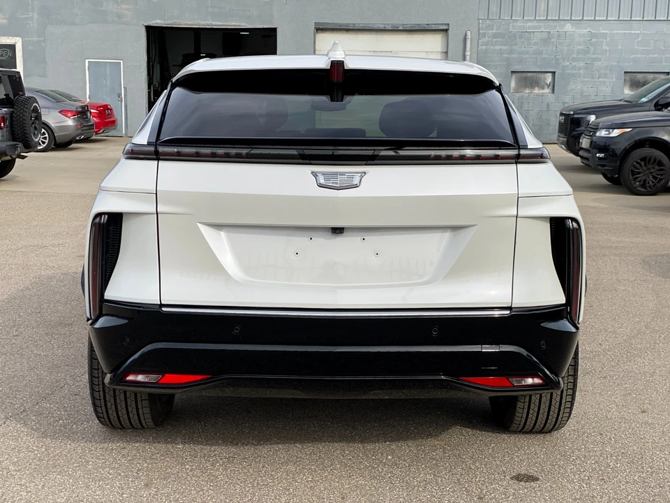 2025 Cadillac Lyriq - Image 4 of 21