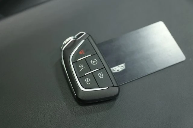 2025 Cadillac Lyriq - Image 5 of 21