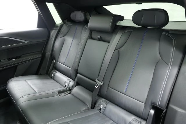 2025 Cadillac Lyriq - Image 3 of 21