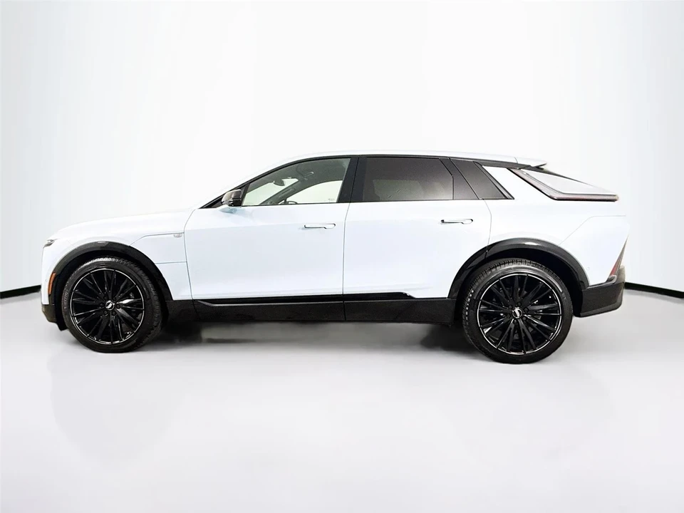 2025 Cadillac Lyriq - Image 4 of 21
