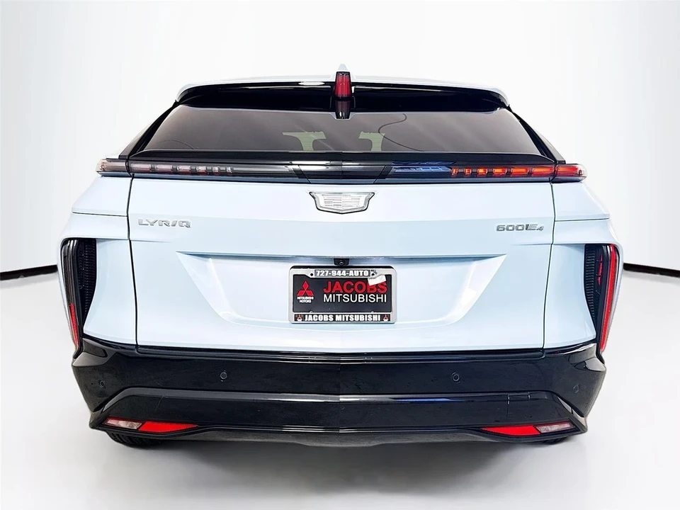 2025 Cadillac Lyriq - Image 6 of 21