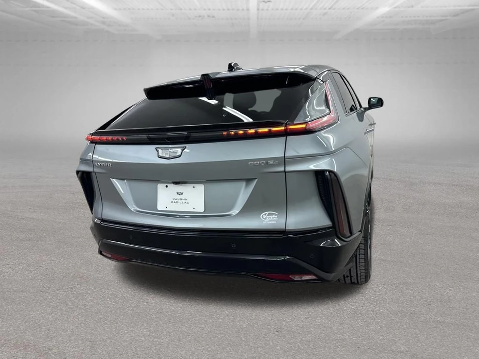 2025 Cadillac Lyriq - Image 10 of 21