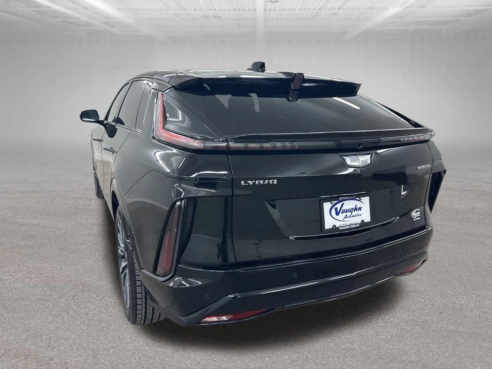 2025 Cadillac Lyriq - Image 8 of 12