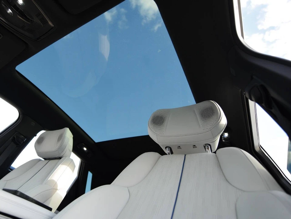 2025 Cadillac Lyriq - Image 20 of 20