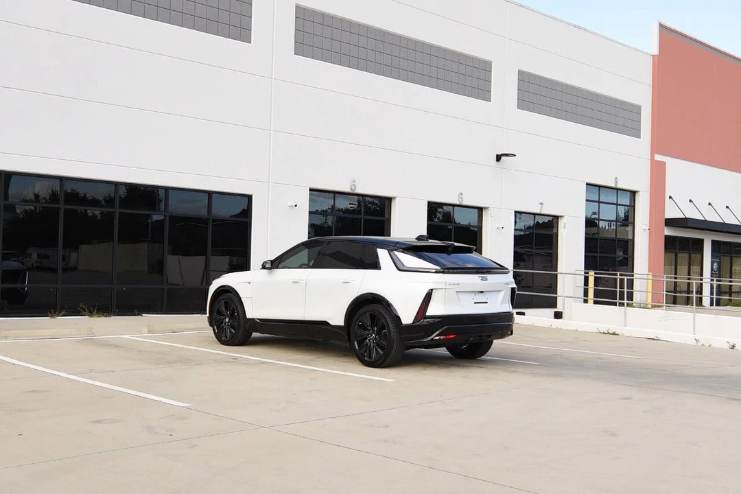 2025 Cadillac Lyriq - Image 7 of 20