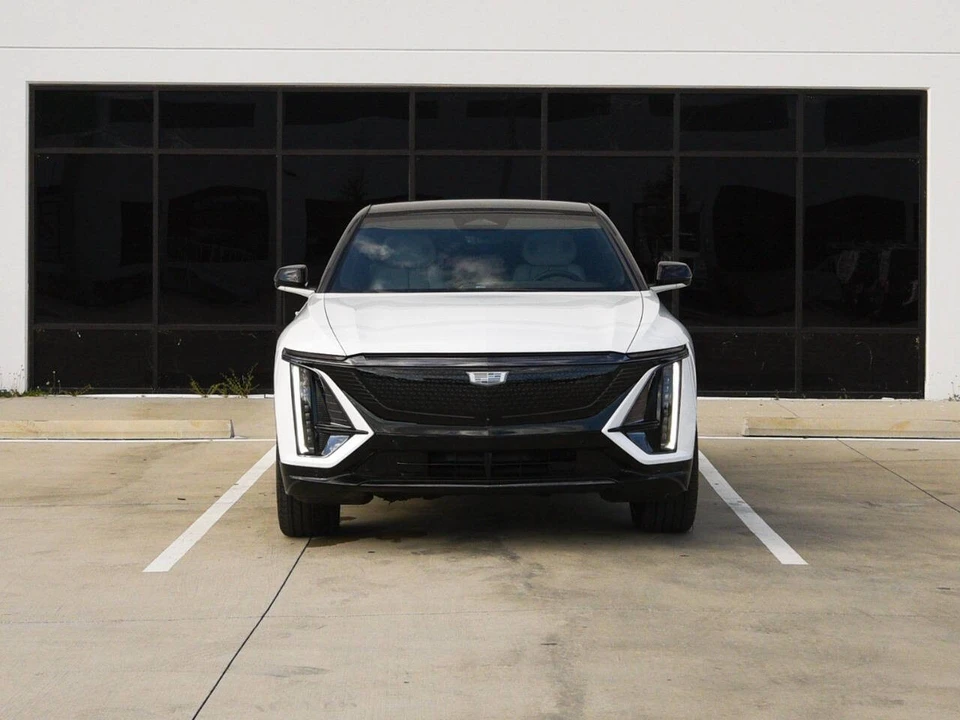 2025 Cadillac Lyriq - Image 4 of 20