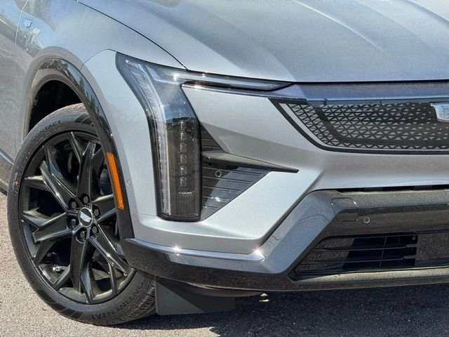 2025 Cadillac Optiq - Image 11 of 20