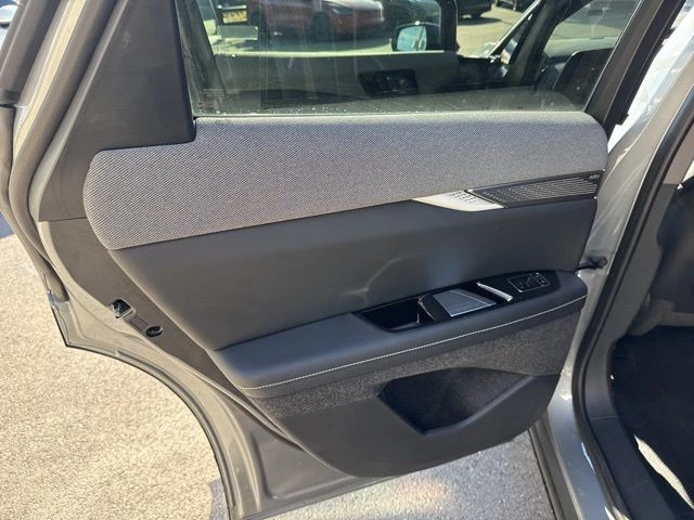 2025 Cadillac Optiq - Image 14 of 21