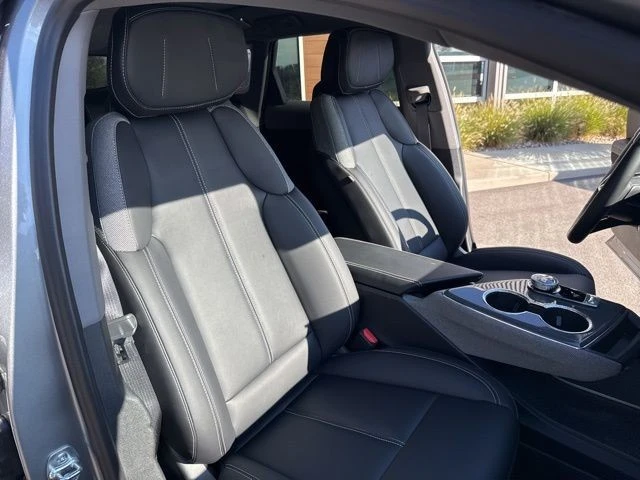 2025 Cadillac Optiq - Image 19 of 21