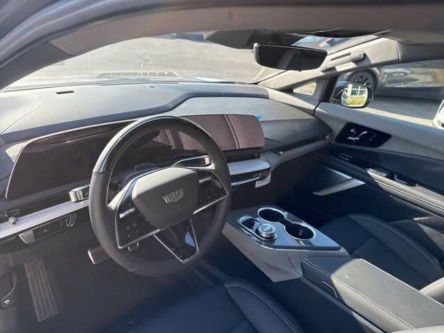 2025 Cadillac Optiq - Image 13 of 21