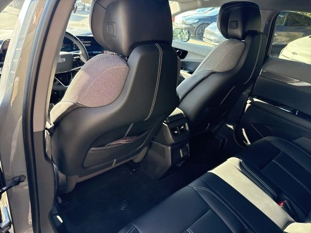 2025 Cadillac Optiq - Image 16 of 21