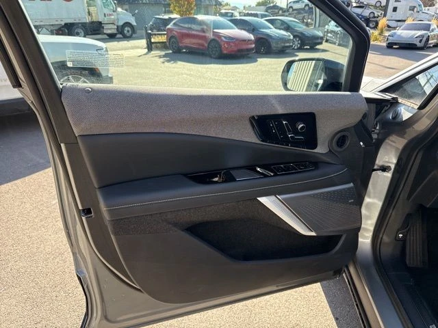 2025 Cadillac Optiq - Image 11 of 21