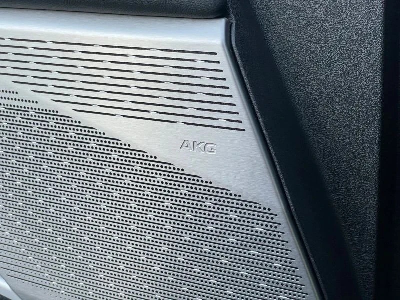 2025 Cadillac Optiq - Image 6 of 12