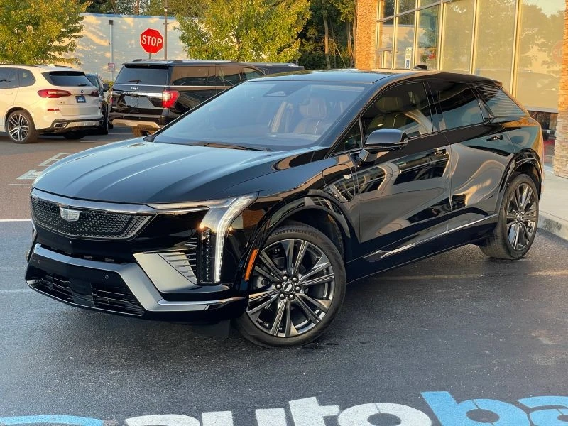 2025 Cadillac Optiq - Image 10 of 12