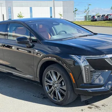 2025 Cadillac OPTIQ Sport 2