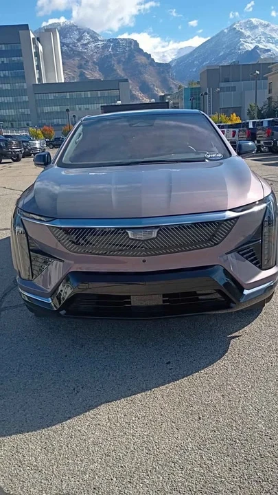 2025 Cadillac Optiq - Image 7 of 10