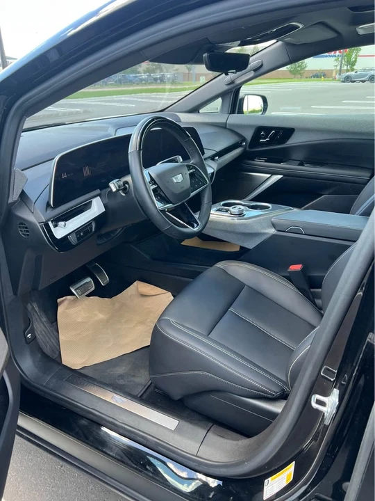 2025 Cadillac Optiq - Image 4 of 7
