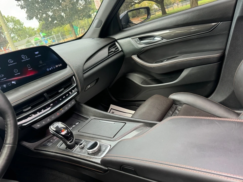 2025 Cadillac - Image 17 of 21