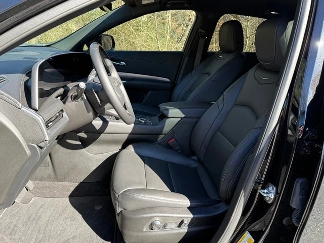 2025 Cadillac XT4 - Image 11 of 12