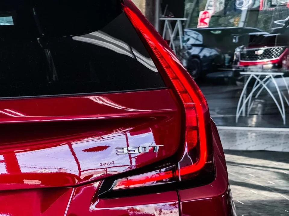 2025 Cadillac XT4 - Image 18 of 21