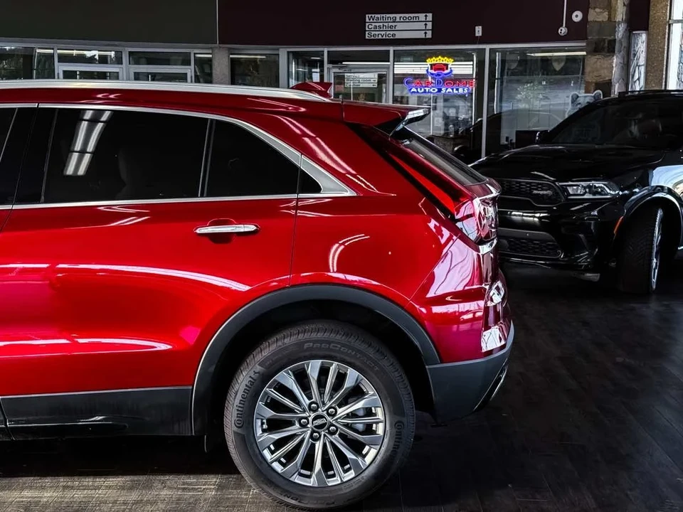 2025 Cadillac XT4 - Image 11 of 12