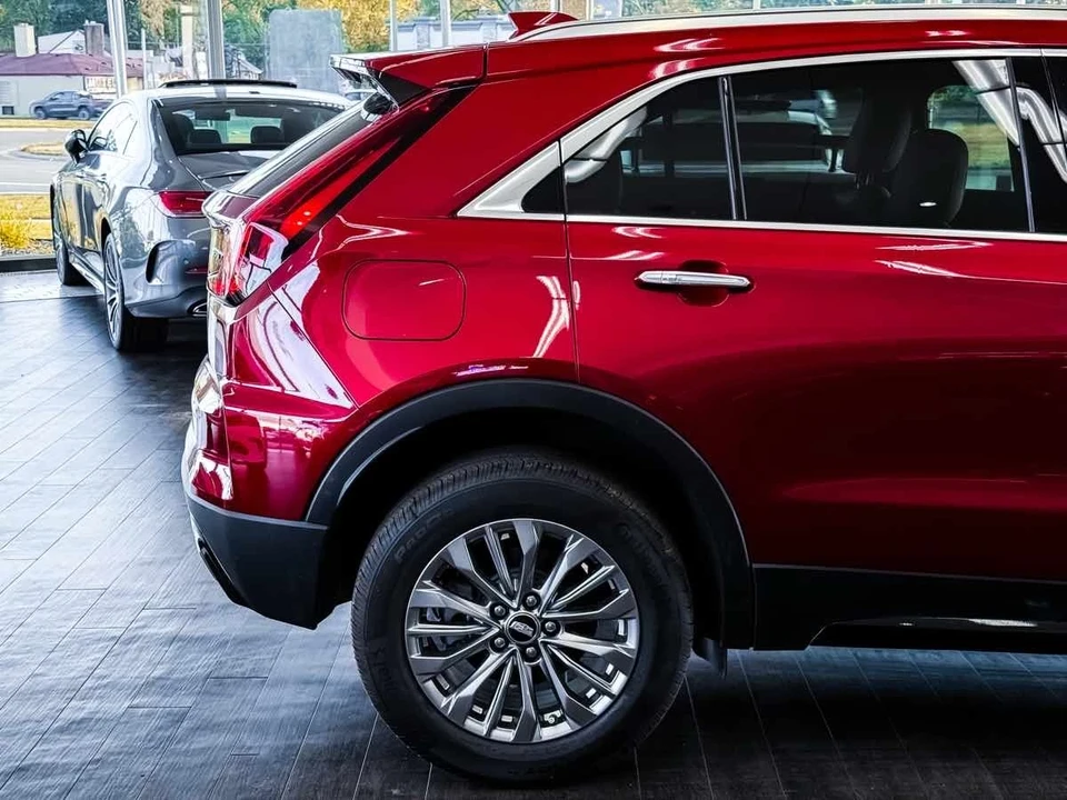 2025 Cadillac XT4 - Image 15 of 21