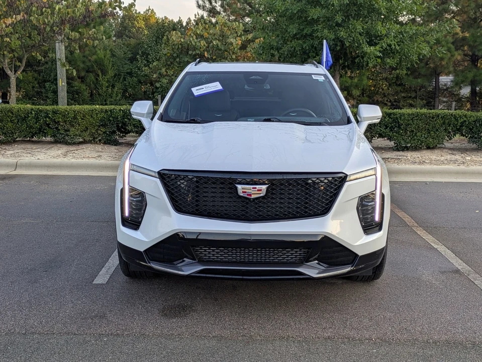 2025 Cadillac XT4 - Image 9 of 12