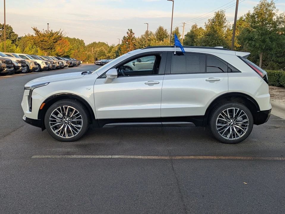 2025 Cadillac XT4 - Image 7 of 12