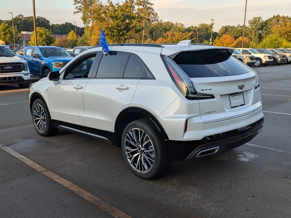 2025 Cadillac XT4 - Image 6 of 12