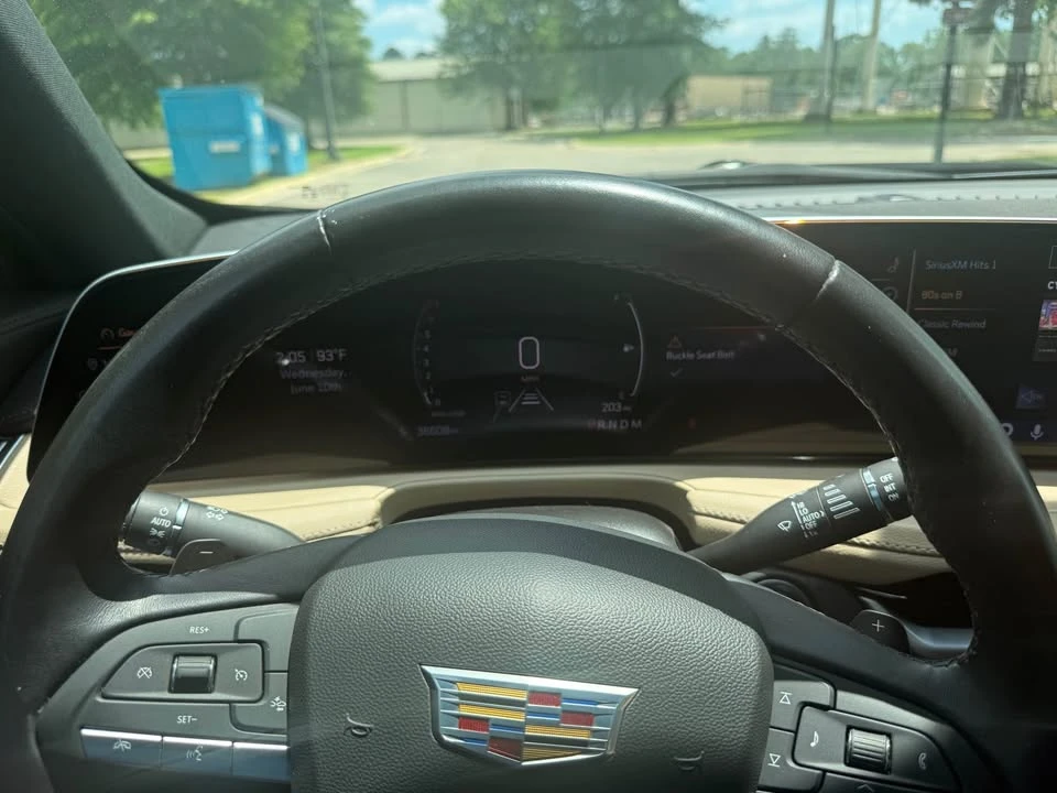 2025 Cadillac XT4 - Image 11 of 12