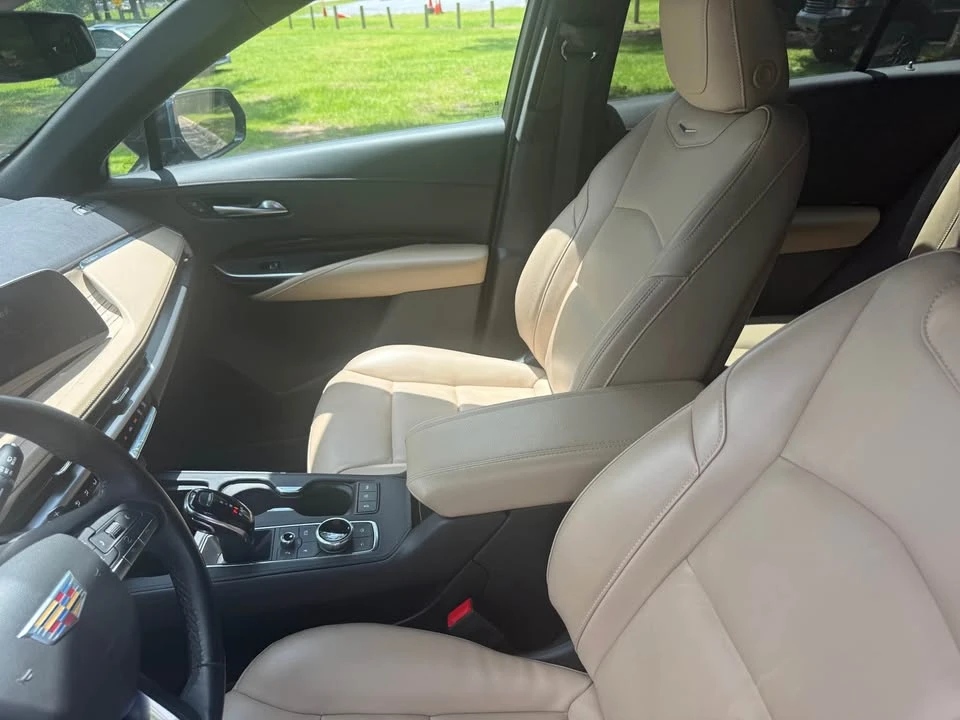 2025 Cadillac XT4 - Image 9 of 12