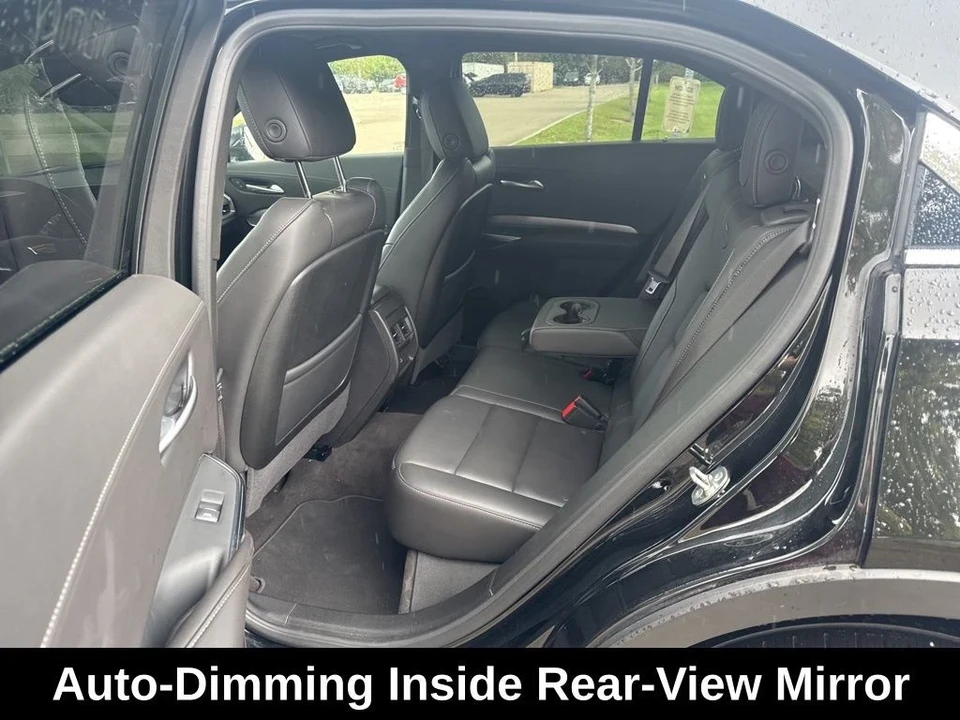 2025 Cadillac XT4 - Image 9 of 10